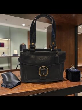 Coach Bleecker Tote In Tattersall Lining Amazing Condition